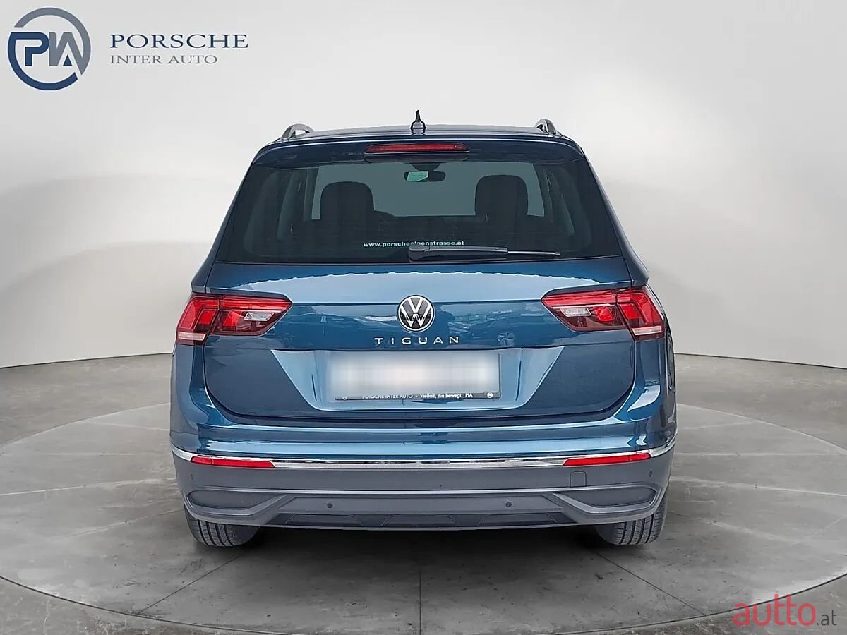 2023' Volkswagen Tiguan photo #4