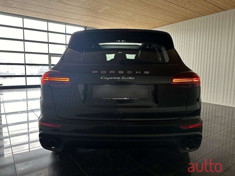 2015' Porsche Cayenne photo #4