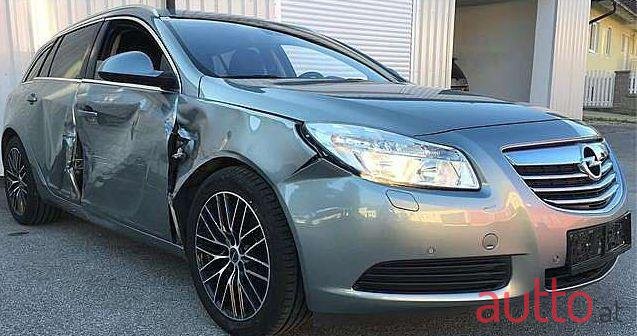 2011' Opel Insignia photo #2