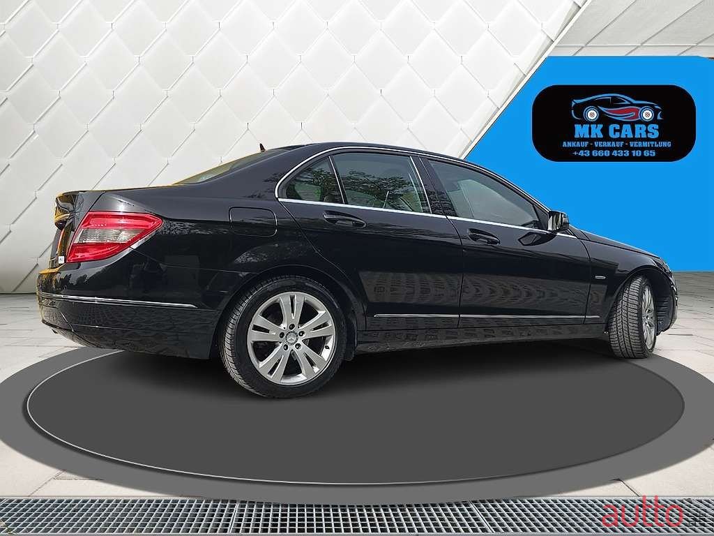 2011' Mercedes-Benz C-Klasse photo #4