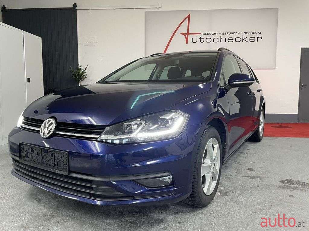 2018' Volkswagen Golf photo #1