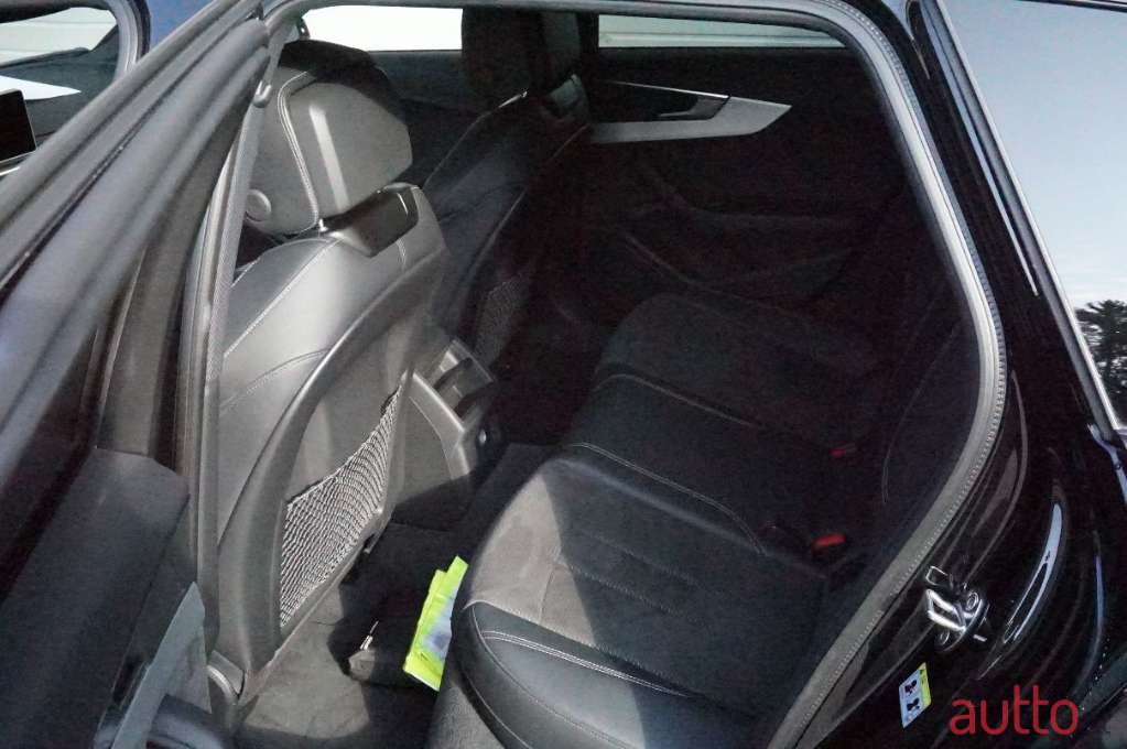 2017' Audi A4 photo #6