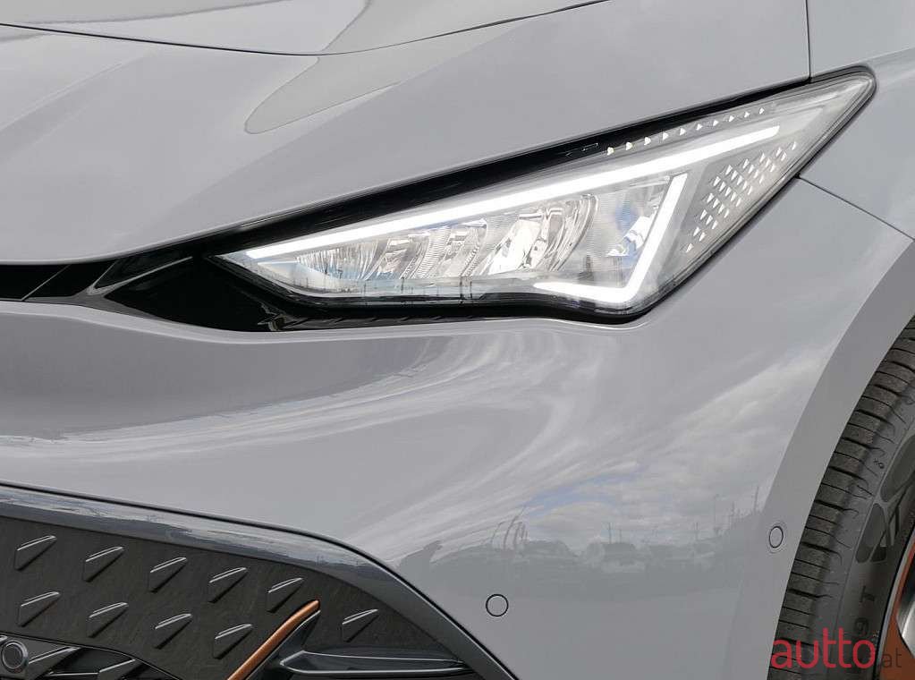 2023' Cupra Born photo #2