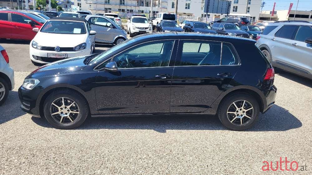 2013' Volkswagen Golf photo #3