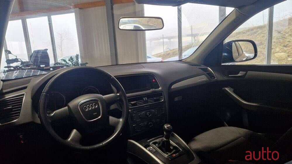 2009' Audi Q5 photo #5