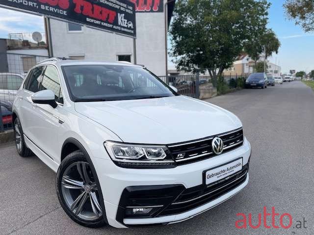 2018' Volkswagen Tiguan photo #1