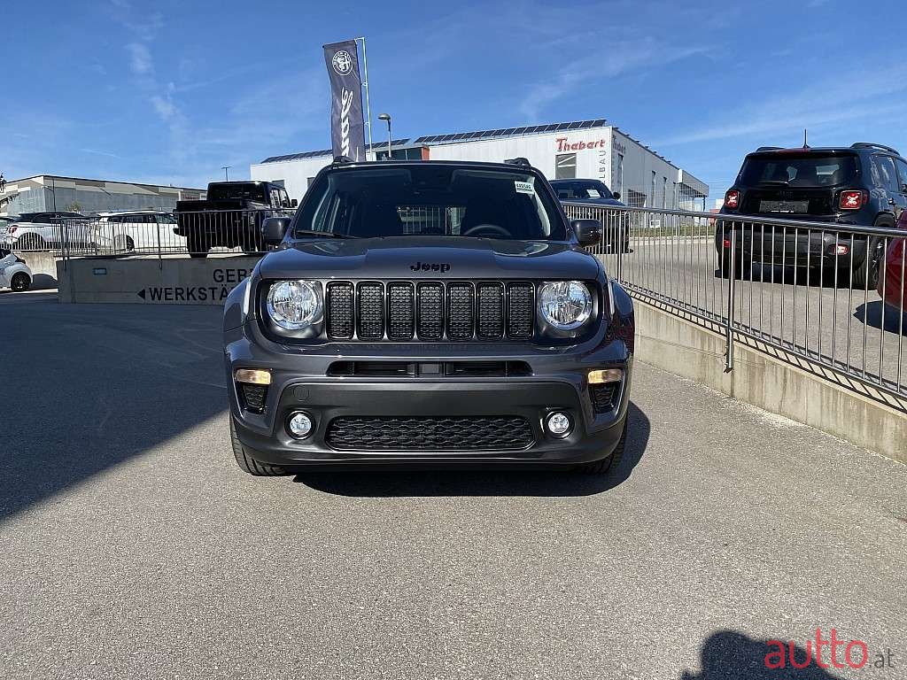 2022' Jeep Renegade photo #3