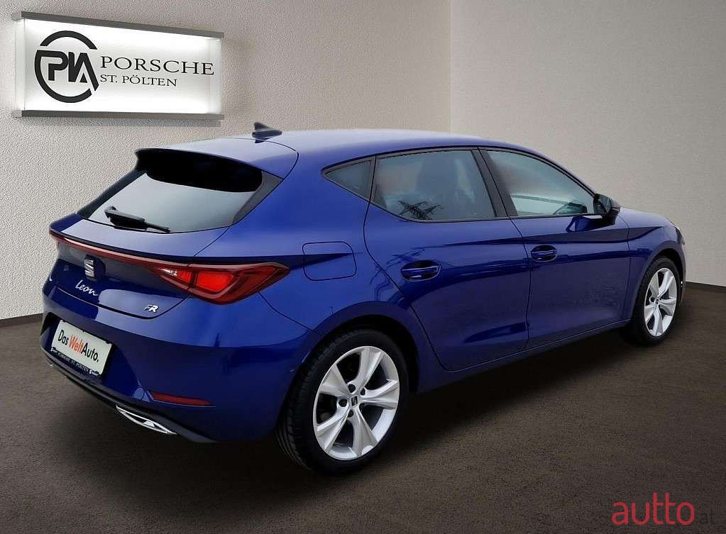 2020' SEAT Leon photo #3