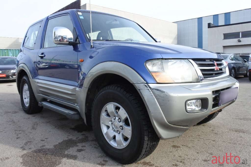 2003' Mitsubishi Pajero photo #5