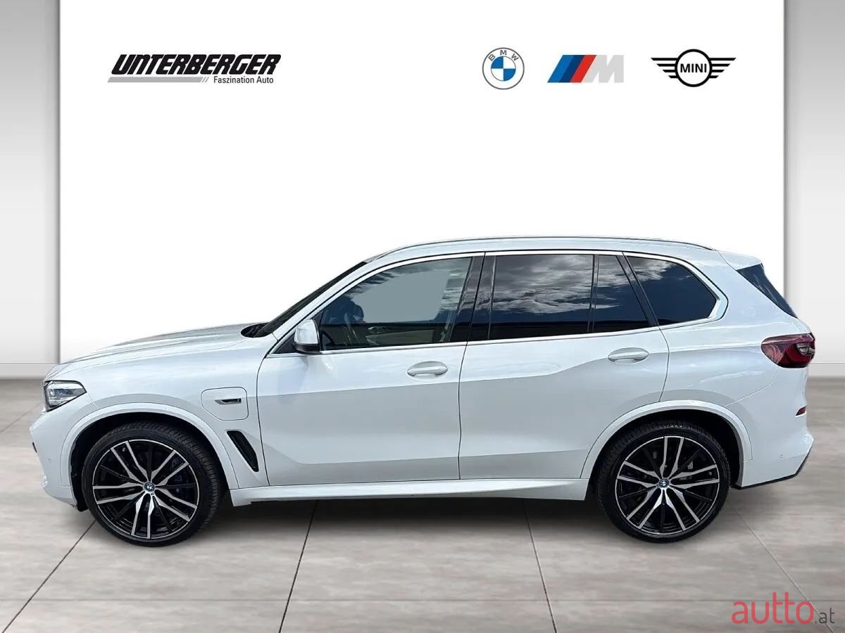 2022' BMW X5 photo #3