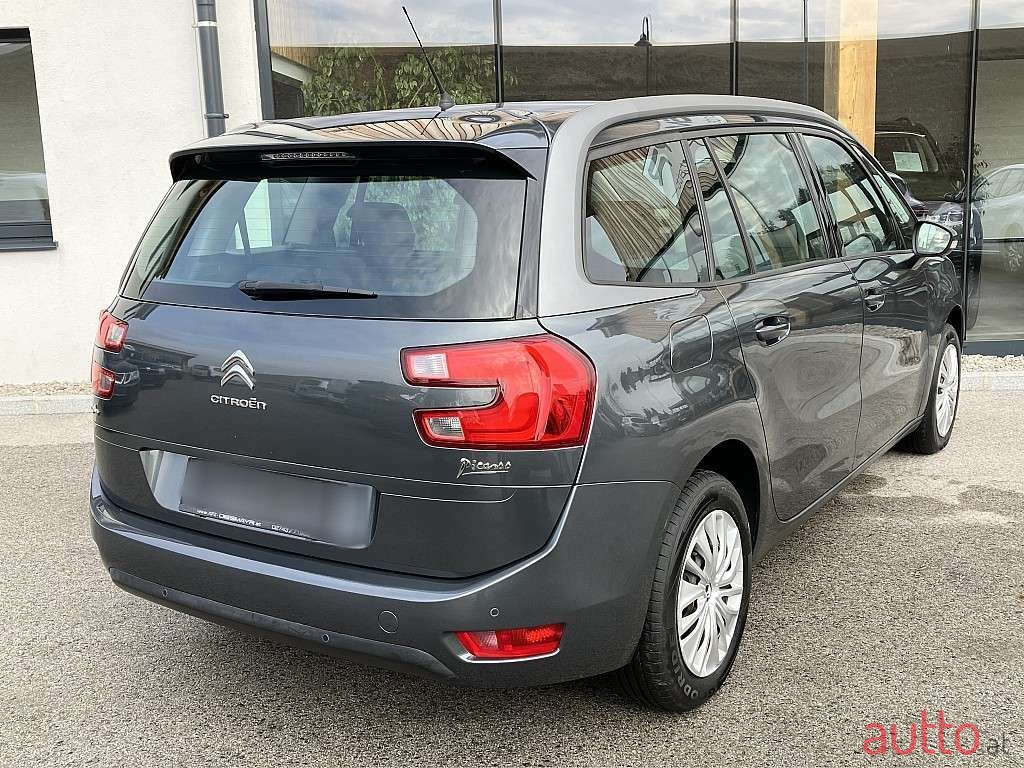 2014' Citroen C4 Picasso photo #5