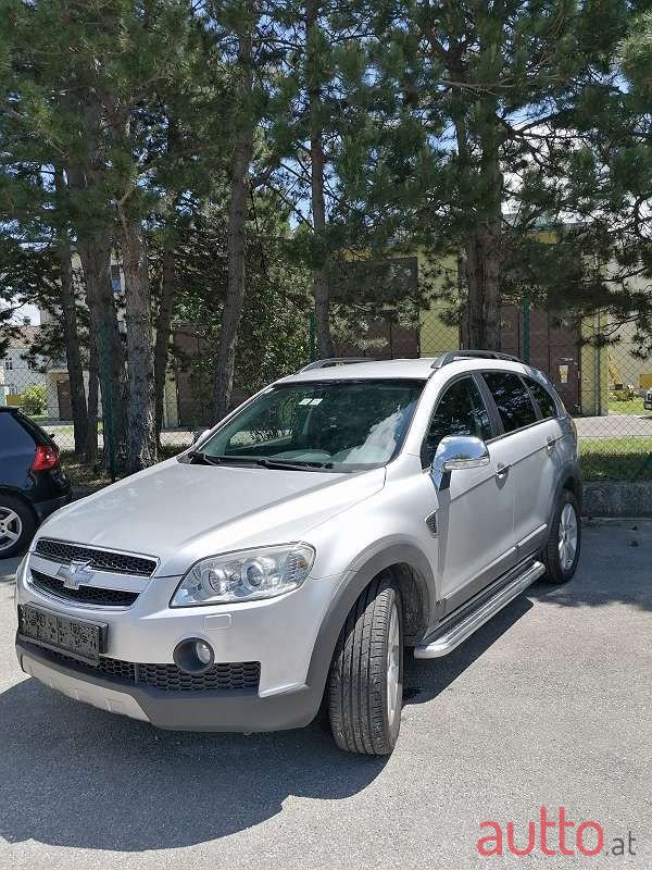 2009' Chevrolet Captiva photo #2