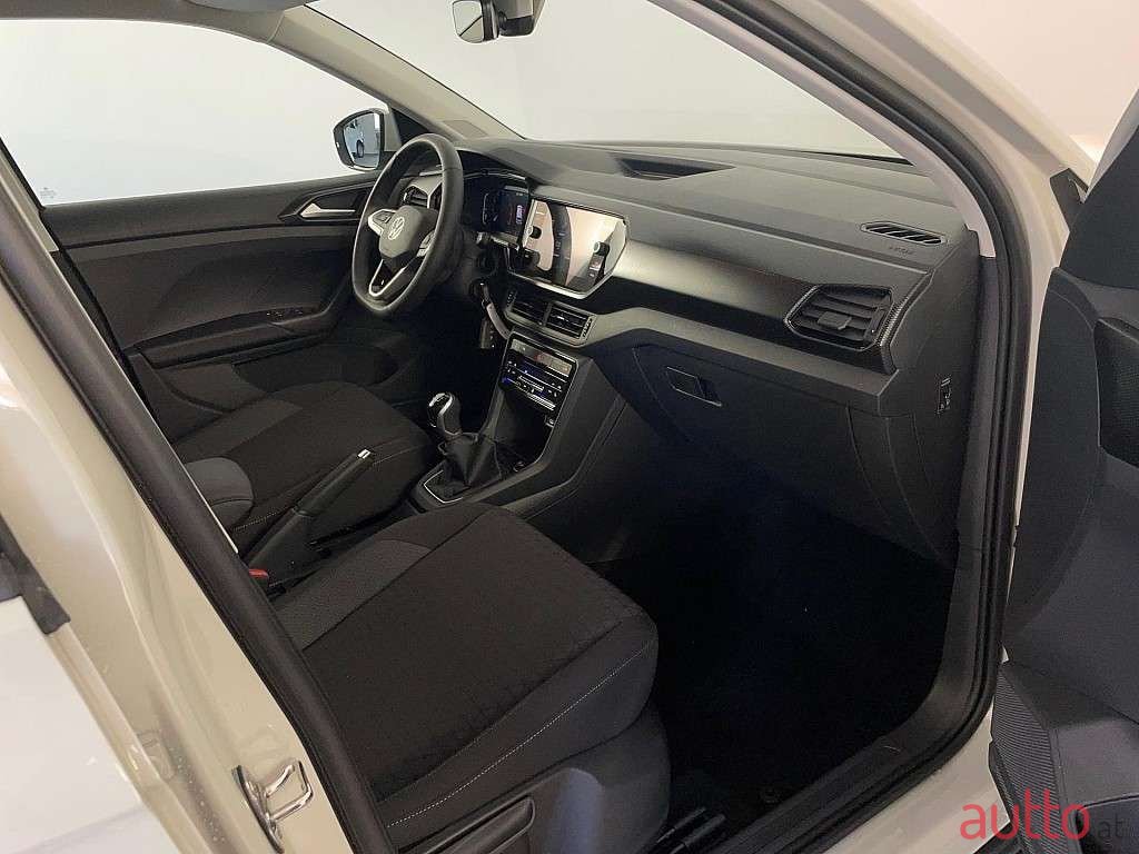2023' Volkswagen T-Cross photo #3