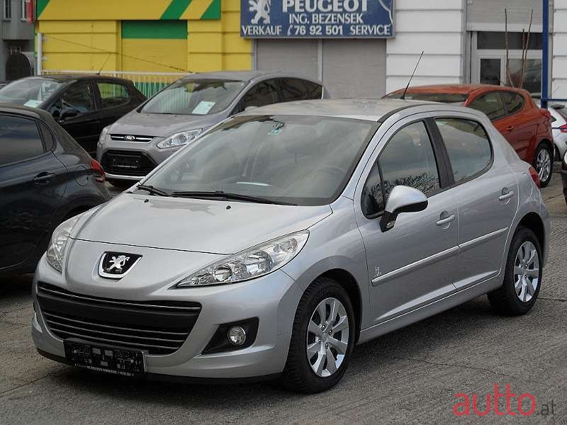 2006' Peugeot 207 photo #2