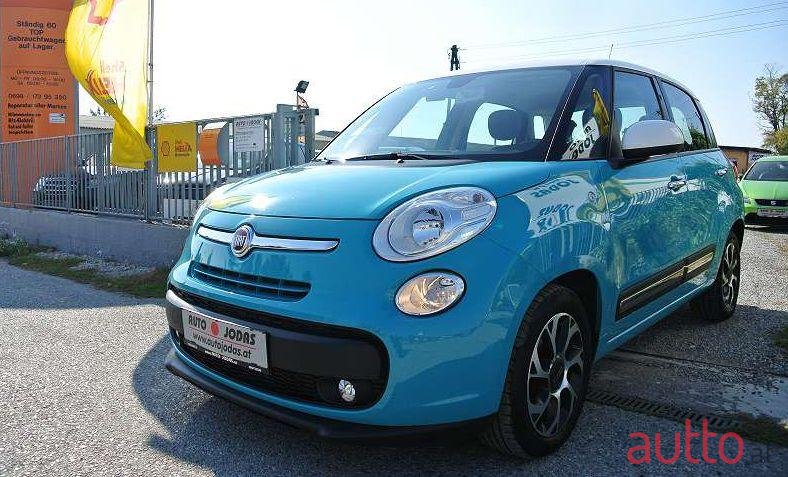2016' Fiat 500L photo #3