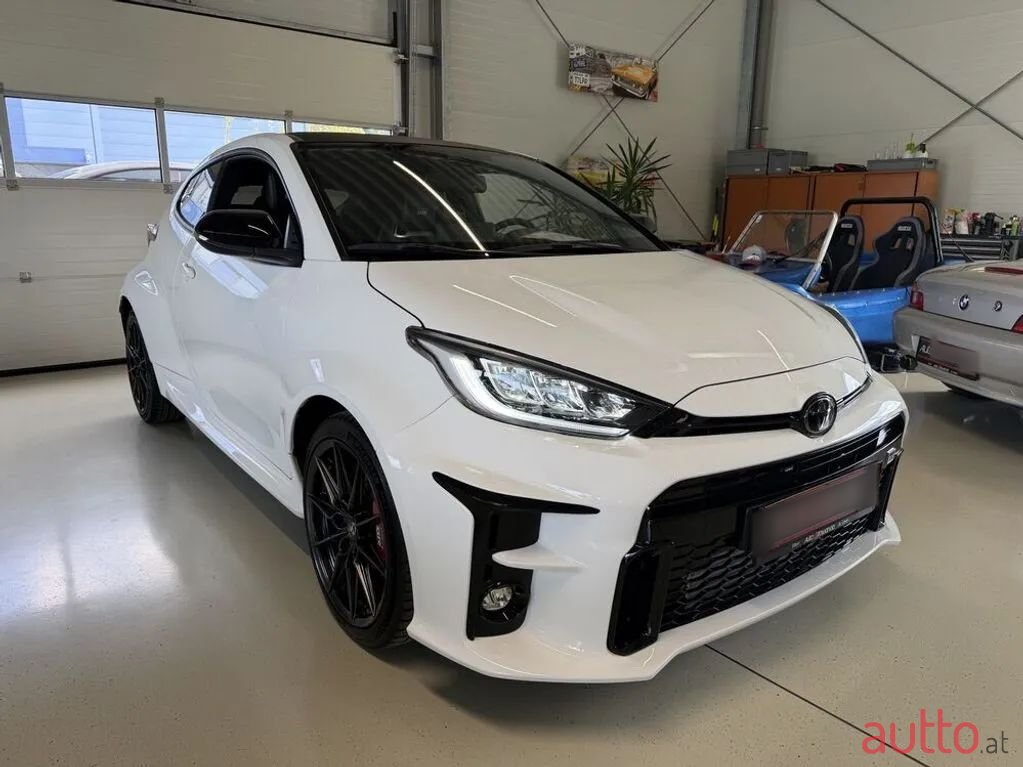 2021' Toyota Yaris photo #4