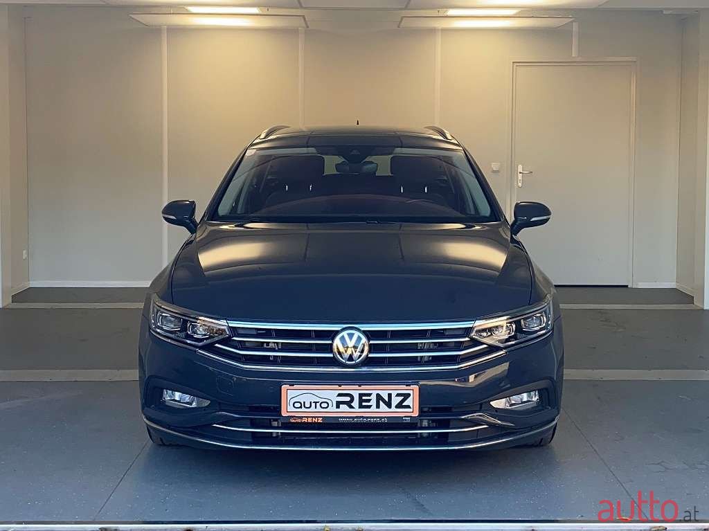 2019' Volkswagen Passat photo #1