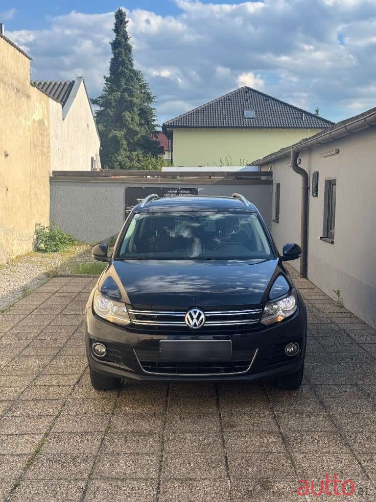 2013' Volkswagen Tiguan photo #2