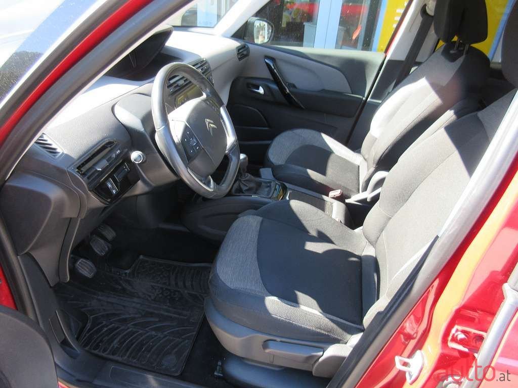 2018' Citroen C4 Picasso photo #3