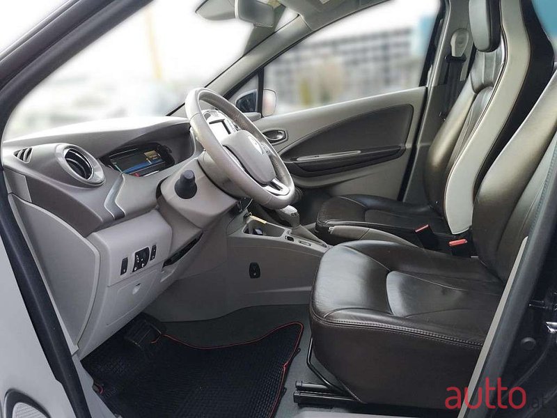 2019' Renault Zoe photo #5