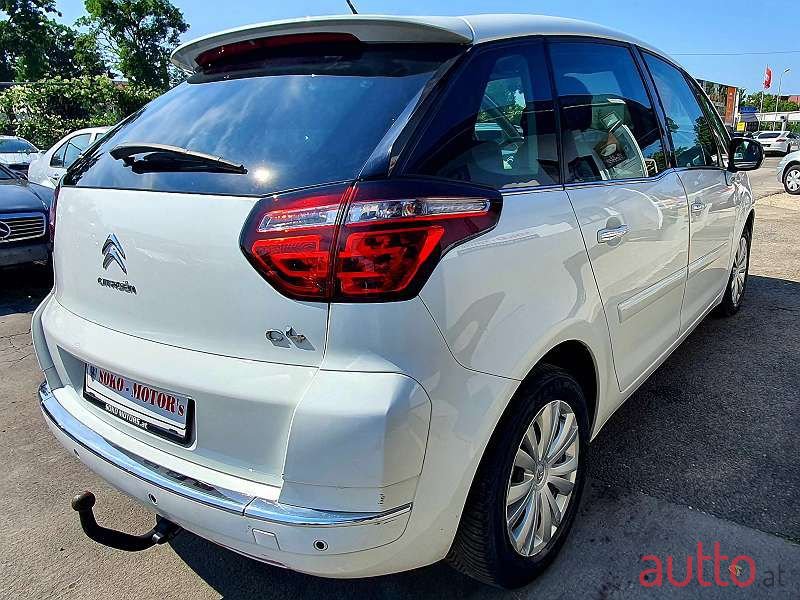 2013' Citroen C4 Picasso photo #4