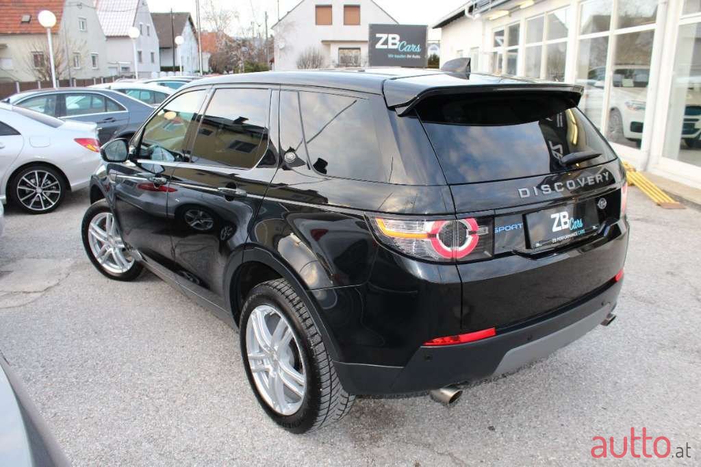 2018' Land Rover Discovery Sport photo #5
