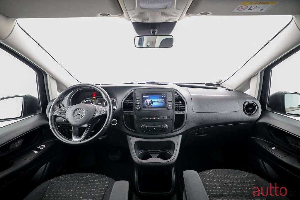 2022' Mercedes-Benz Vito photo #2