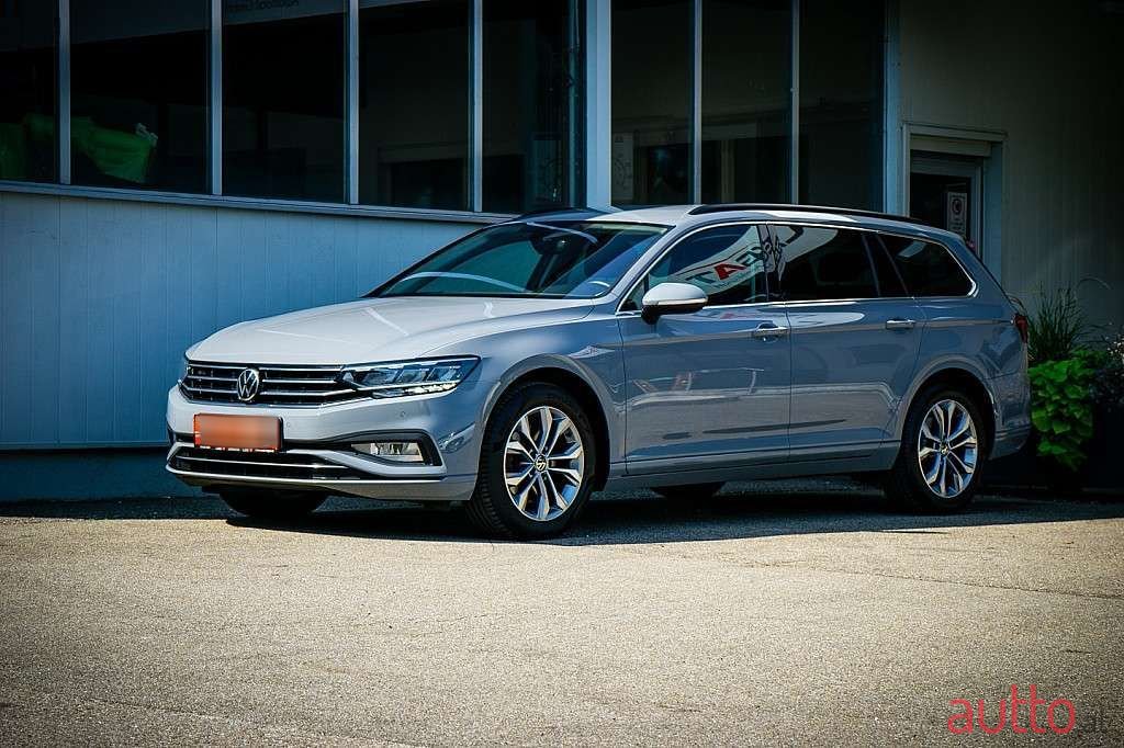 2022' Volkswagen Passat photo #3