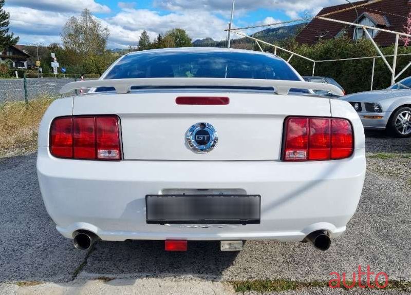 2006' Ford Mustang photo #6