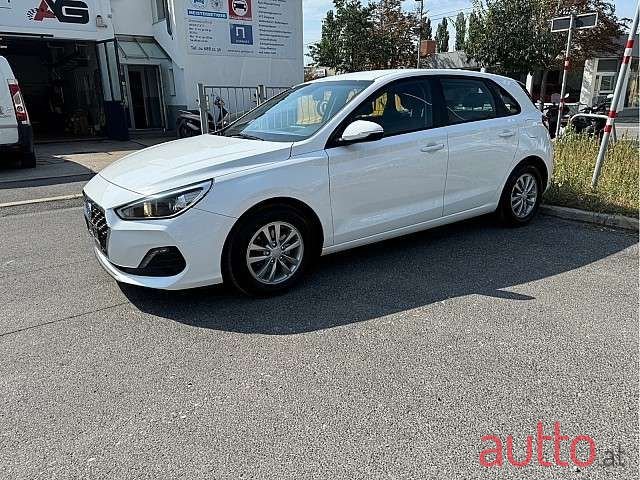 2019' Hyundai i30 photo #3