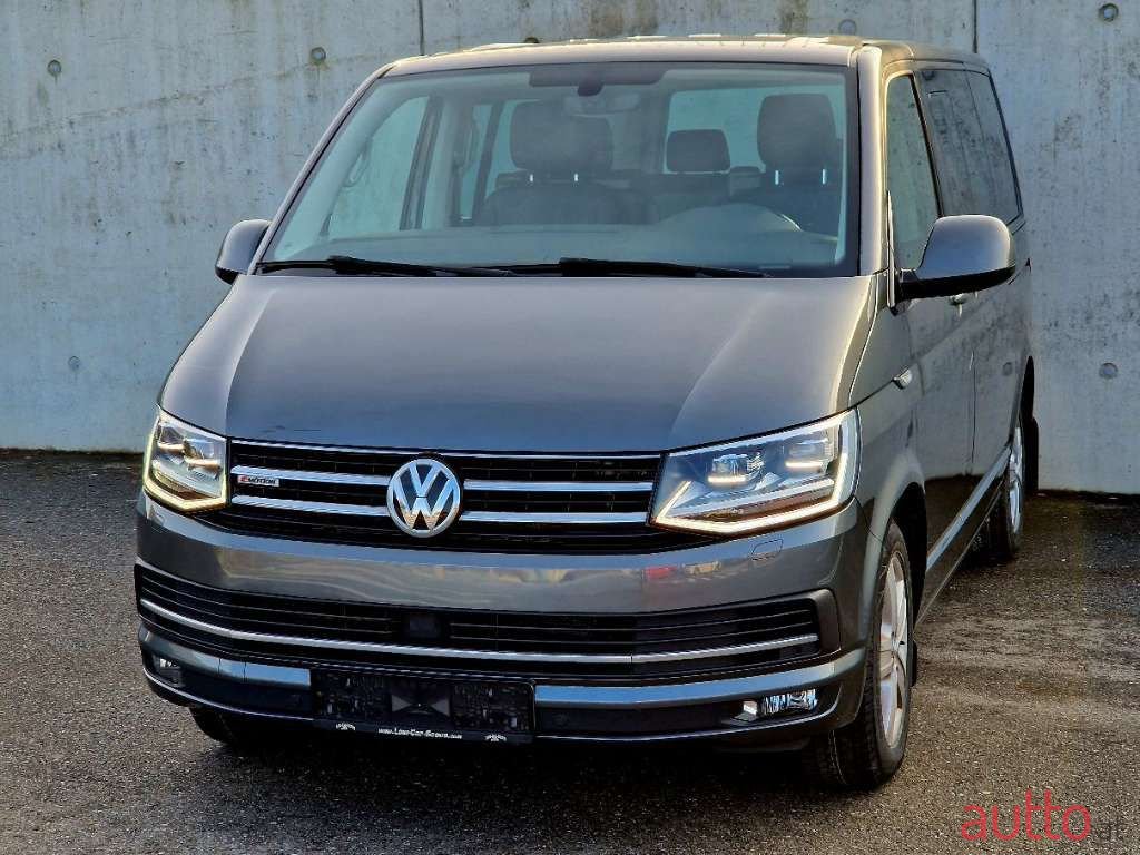 2016' Volkswagen Multivan photo #2