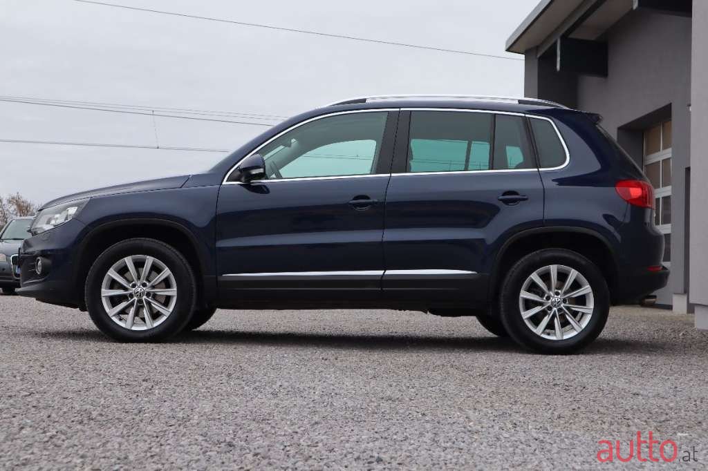 2012' Volkswagen Tiguan photo #4
