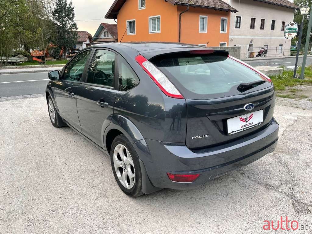 2009' Ford Focus photo #4