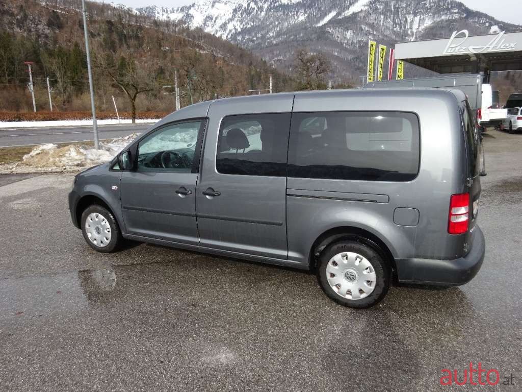 2012' Volkswagen Caddy photo #4