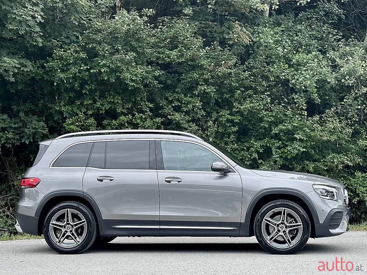 2022' Mercedes-Benz GLB photo #3