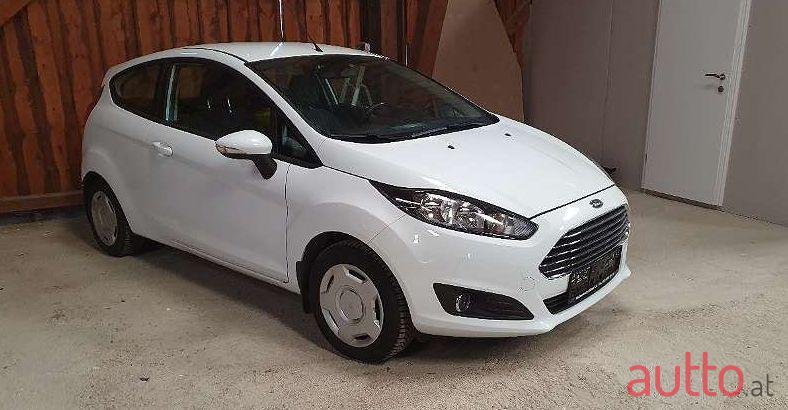 2013' Ford Fiesta photo #1