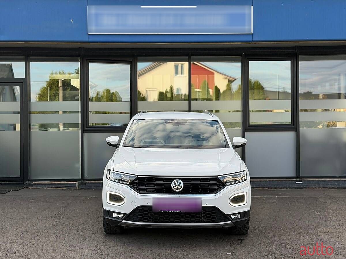 2018' Volkswagen T-Roc photo #3