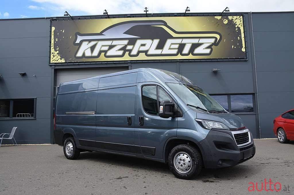 2020' Peugeot Boxer photo #1