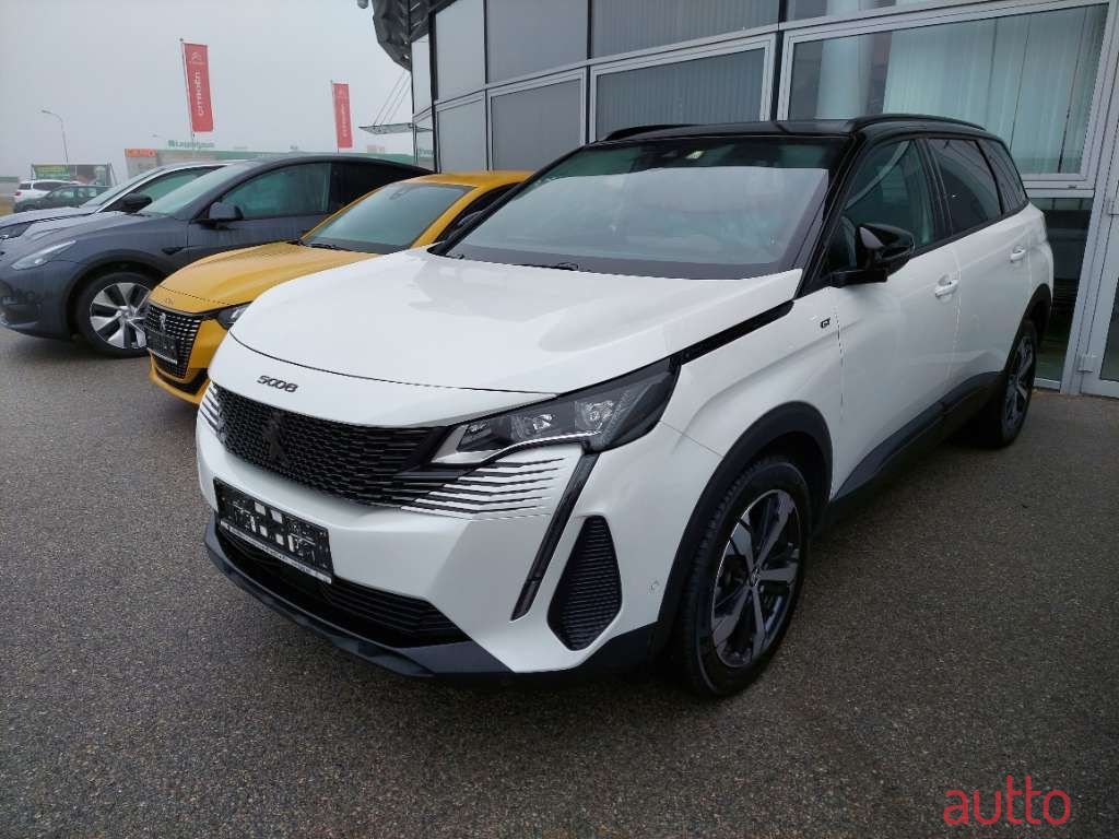 2022' Peugeot 5008 photo #1