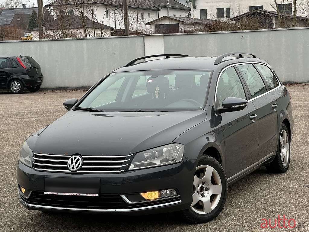 2013' Volkswagen Passat photo #1