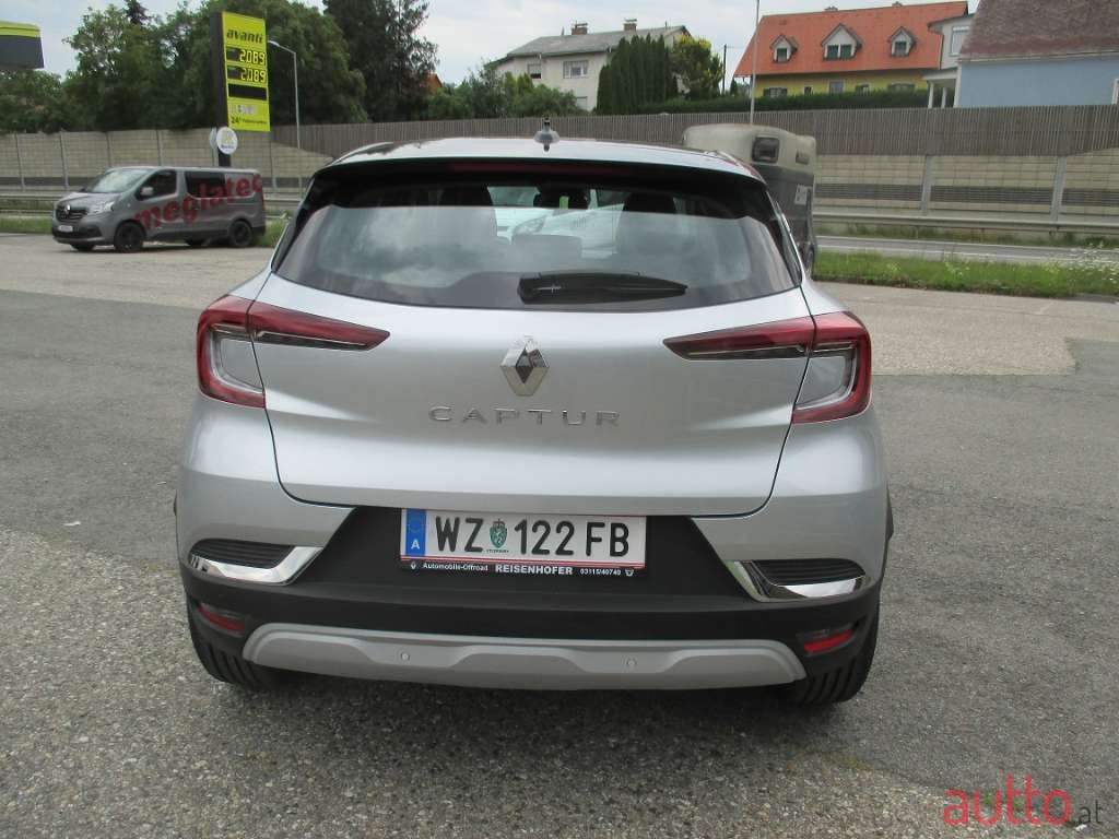 2022' Renault Captur photo #6