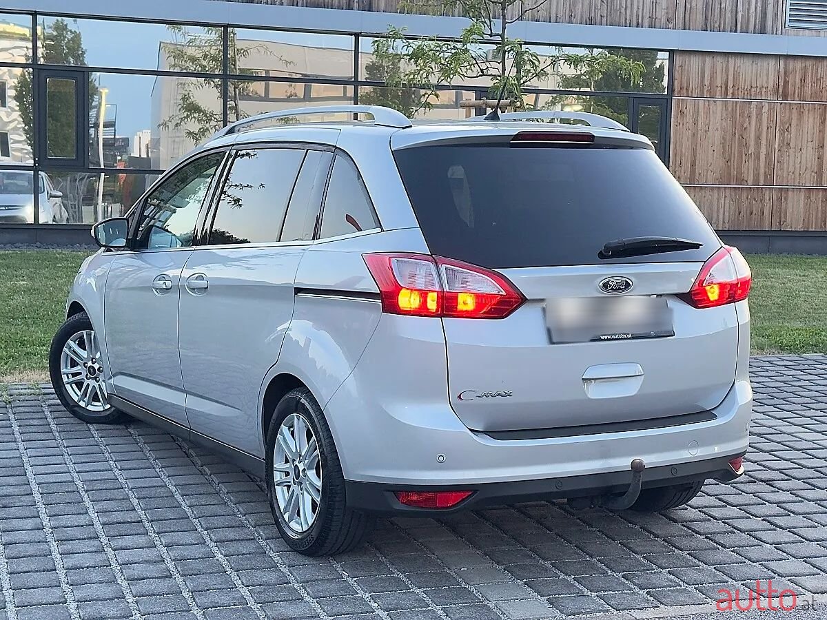 2015' Ford C-MAX photo #4