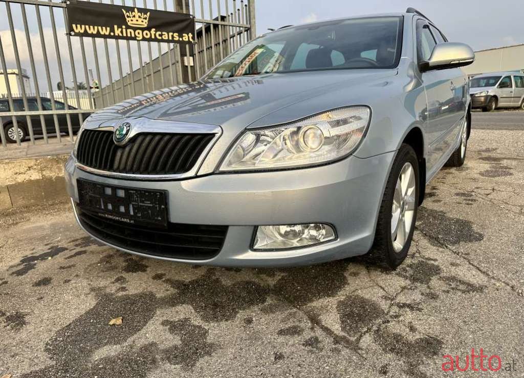 2011' Skoda Octavia photo #1