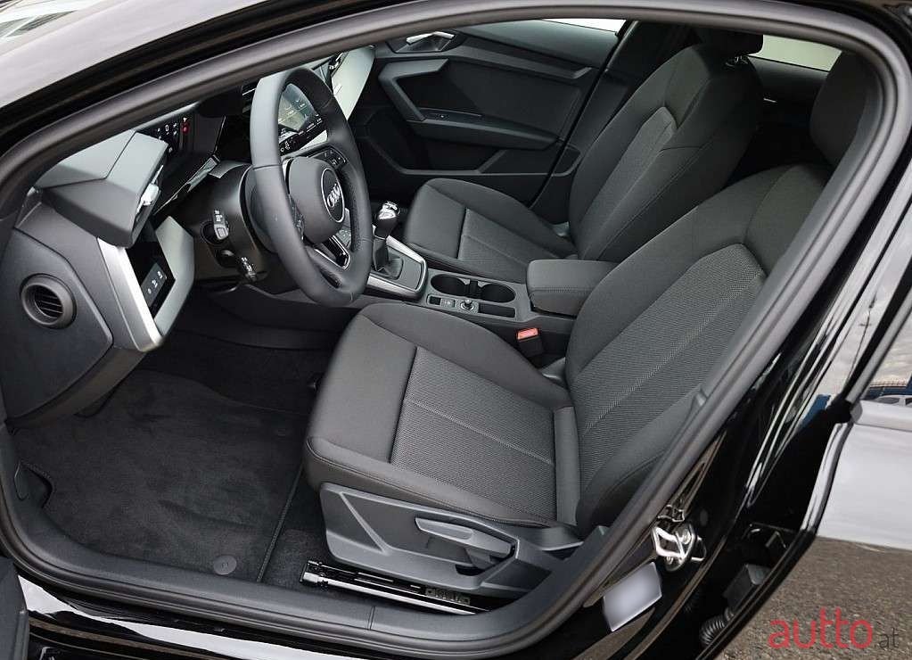 2023' Audi A3 photo #3