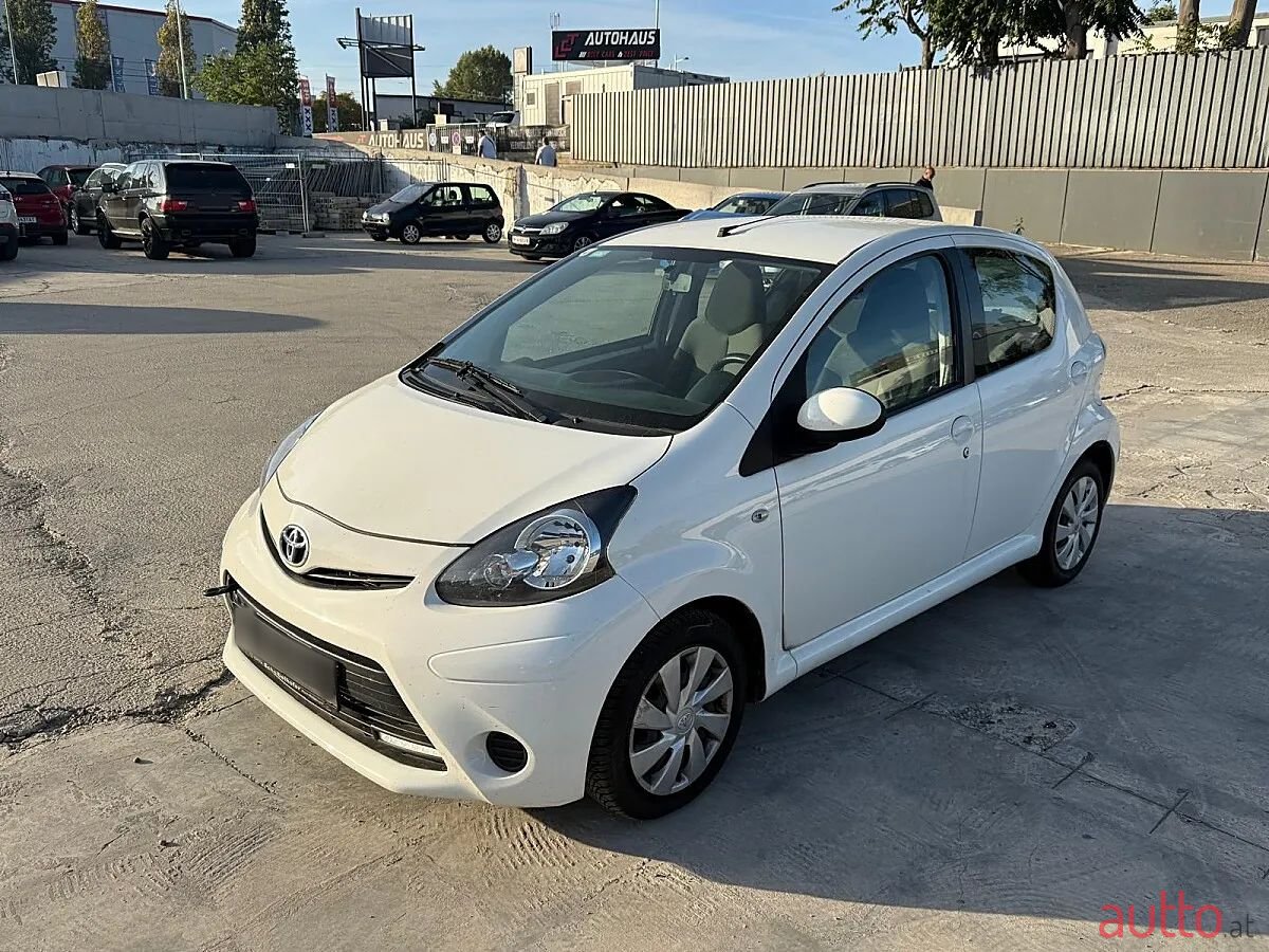 2013' Toyota Aygo photo #1