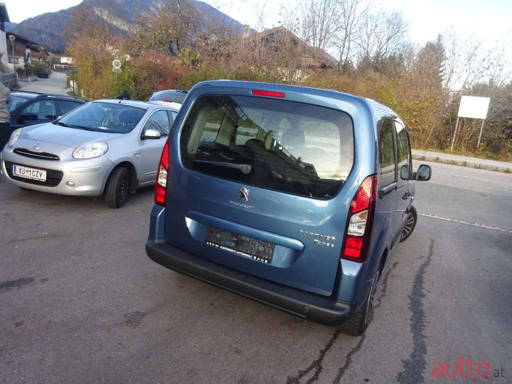 2013' Peugeot Partner photo #6