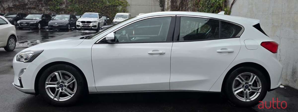 2020' Ford Focus photo #4