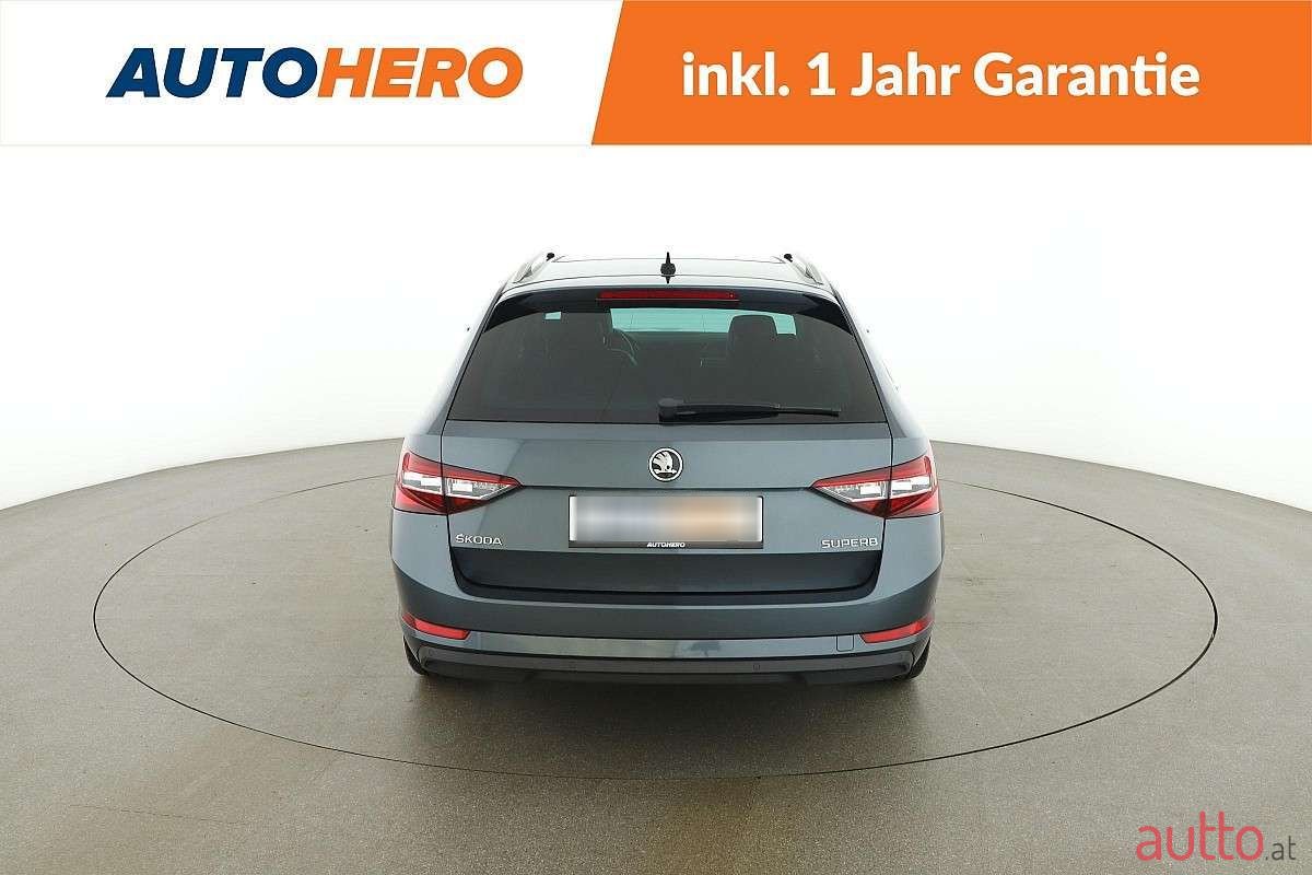 2017' Skoda Superb photo #4