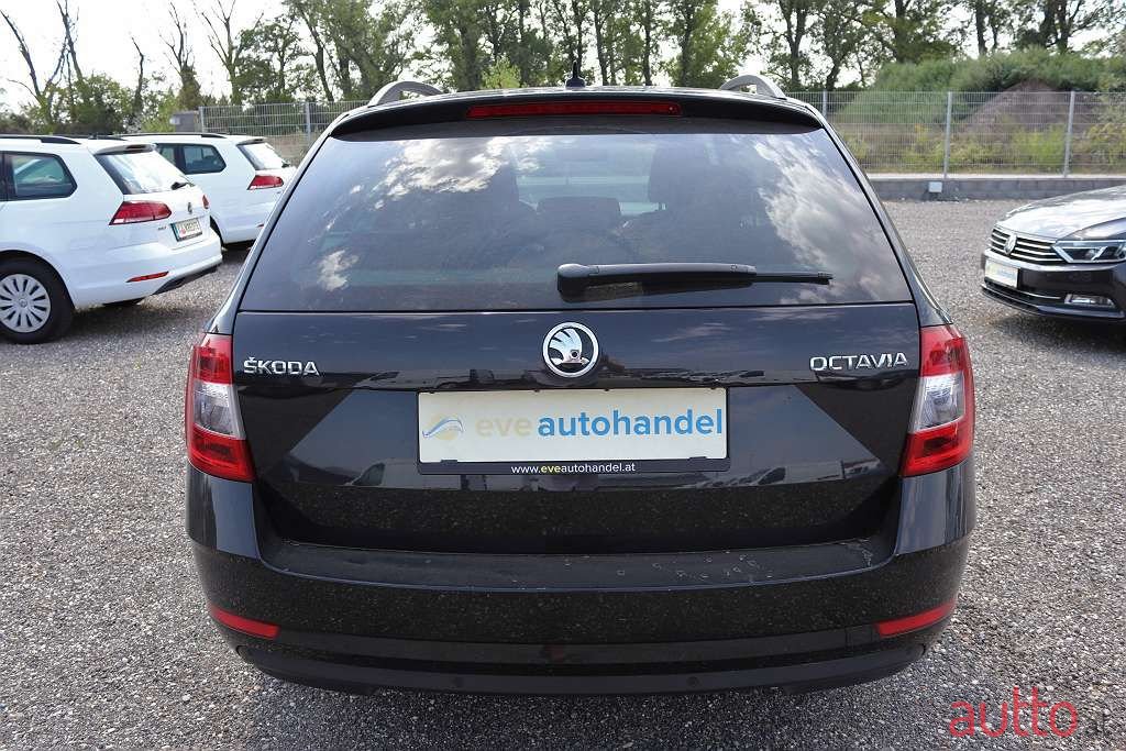 2018' Skoda Octavia photo #5