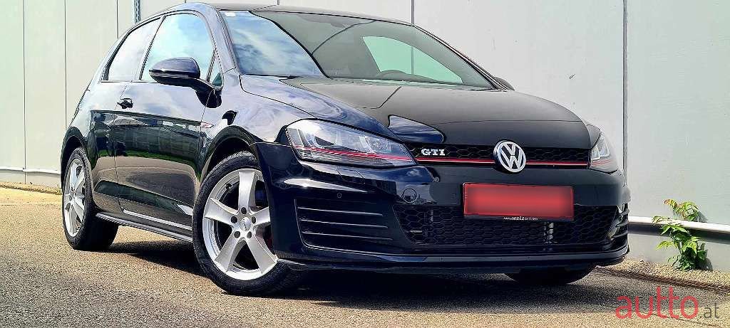 2016' Volkswagen Golf photo #3